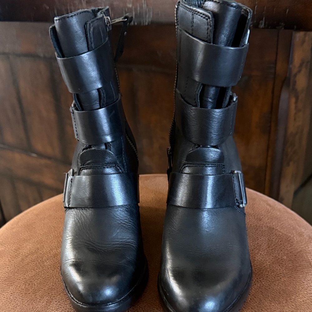 Sorel Black Leather Combat Boots